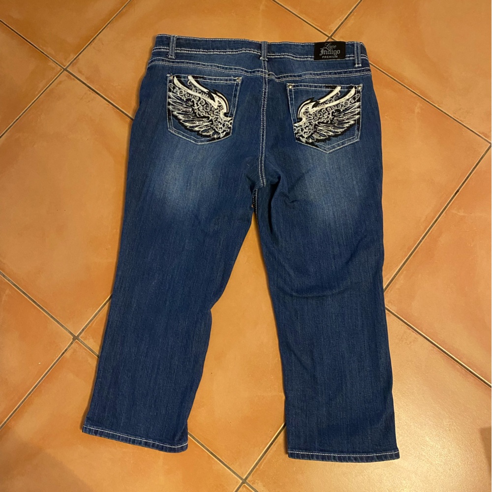LOVE INDIGO Premium capris. Size 14. Nice design on the pockets.